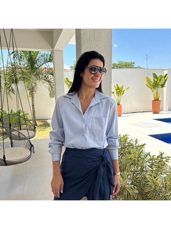 Camisa Feminina Listrada Abertura - Azul Bebê