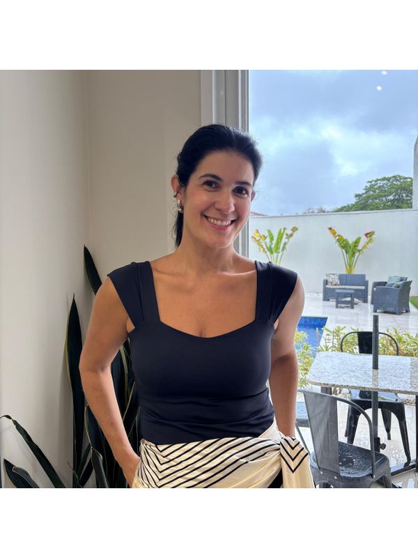 Regata Feminina Poliamida Detalhe Manga - Preto