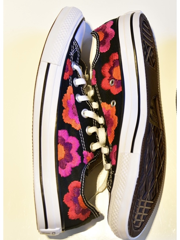 Tênis All Star Preto Bordado Naruto - Maria Majestade - Tênis Personalizados