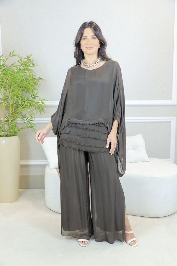 CONJUNTO ZINIA MARROM SEDA ITALIANA - Loja Linho Italiano