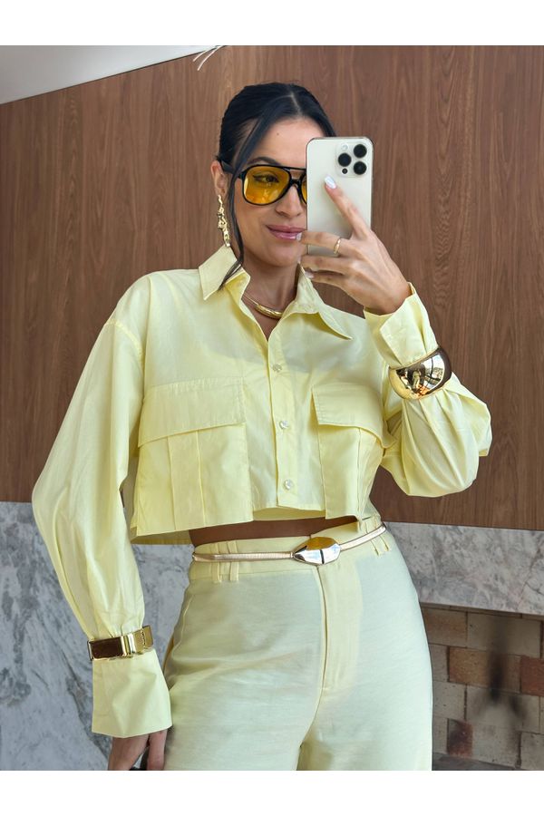 Camisa Cropped Manteiga Lyla