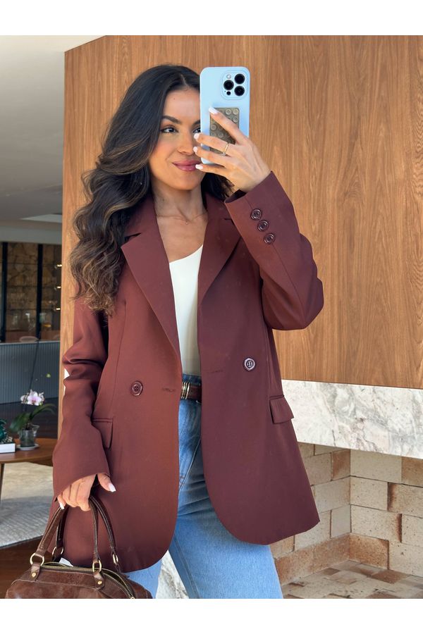 Blazer Over Marrom Glow