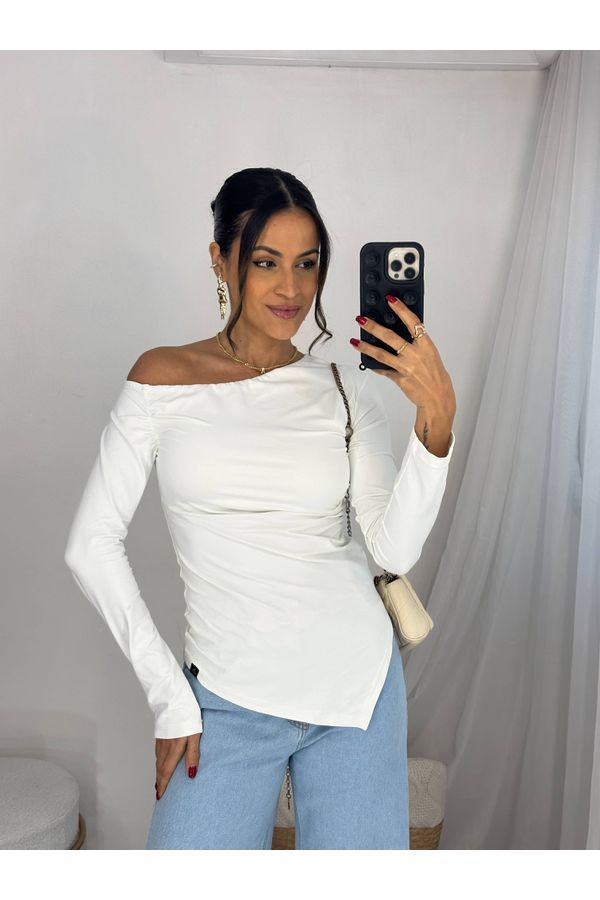 Blusa Ombro a Ombro Thaly Off