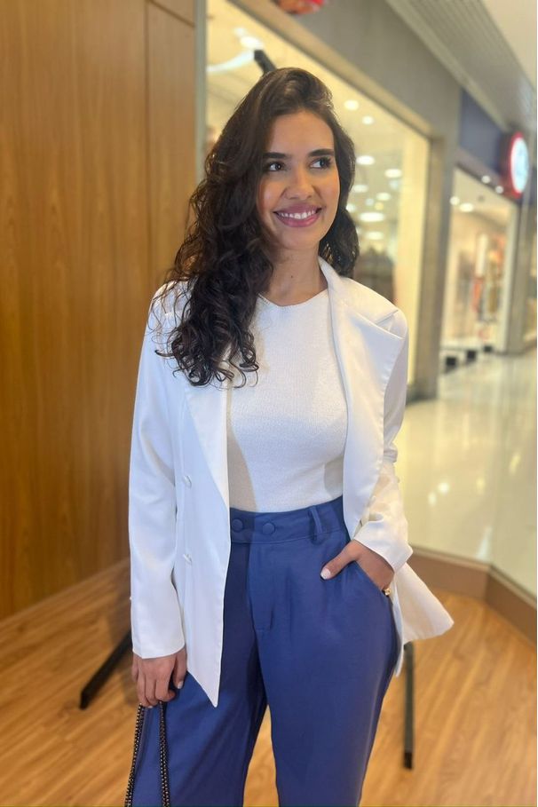 Max Blazer Carolina em Crepe Alfaiataria Branco | ... - LUCIOLA MAGNO