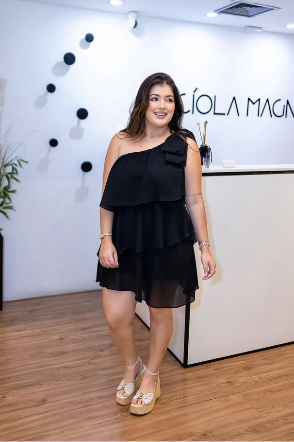 Vestido Curto Lorena em Chiffon Preto | Elegância ... - LUCIOLA MAGNO