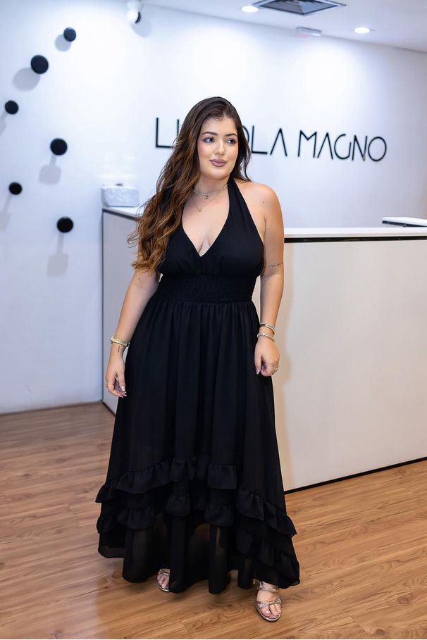Vestido Marisol Preto | Crepe Seda, Decote em V e ... - LUCIOLA MAGNO