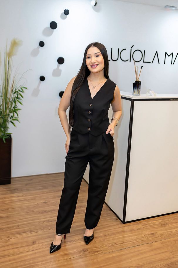 Calça Elisa Preta em Alfaiataria| Sofisticação e C... - LUCIOLA MAGNO