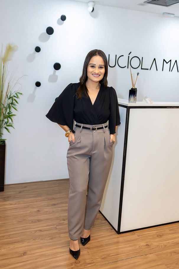 Calça Elisa Cinza em Alfaiataria| Sofisticação e C... - LUCIOLA MAGNO