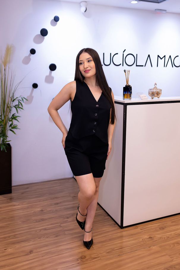 Conjunto Abigail Alfaiataria Preto com Colete Bico... - LUCIOLA MAGNO
