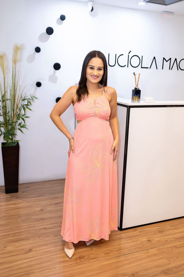Vestido Hellen Longo Rosa em Viscose | Leveza e El... - LUCIOLA MAGNO
