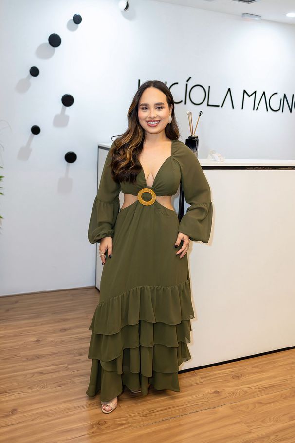 Vestido Iris Longo Verde Militar com Recortes e Fi... - LUCIOLA MAGNO