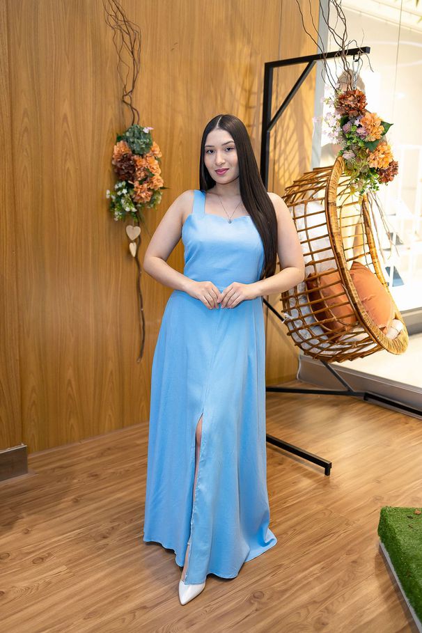 Vestido Longo Letícia em Tecido Linho Azul Bebê | ... - LUCIOLA MAGNO