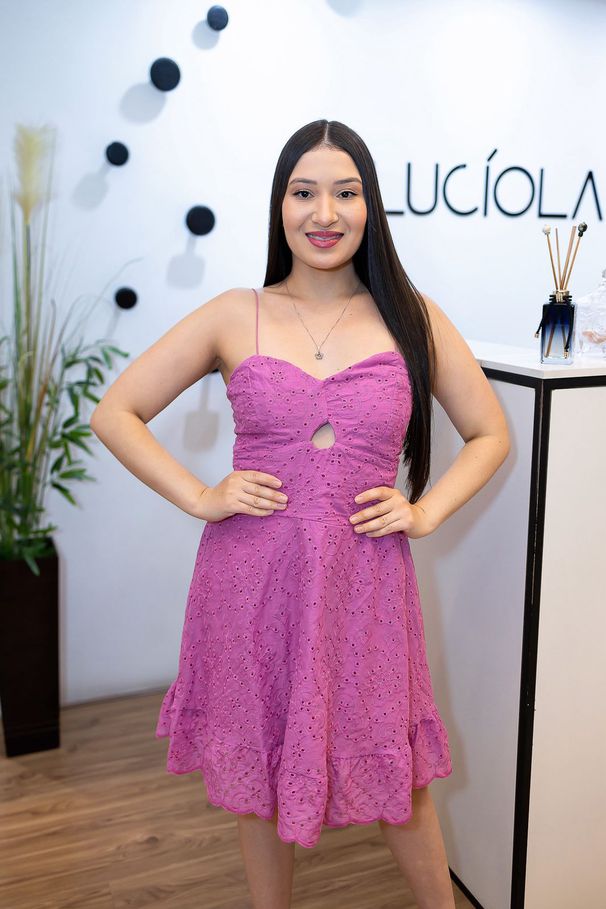 Vestido Valentina Curto em Lese Fúcsia | Leveza e ... - LUCIOLA MAGNO