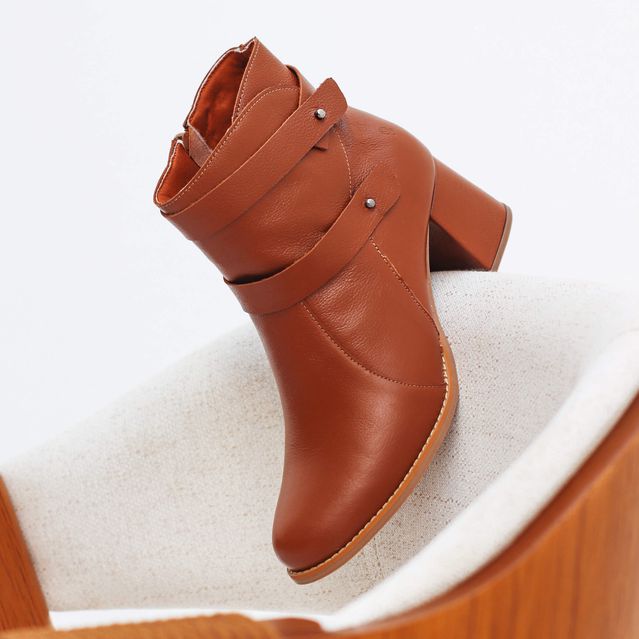 Bota - AUTÊNTICA - Chocolate - 596.07 