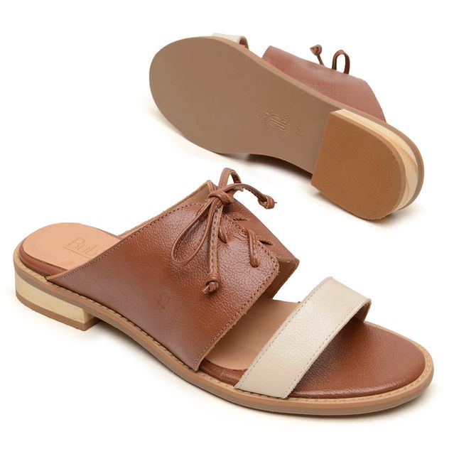 Sandália Rasteira - CALMARIA - Off White E Chocolate - 842.80