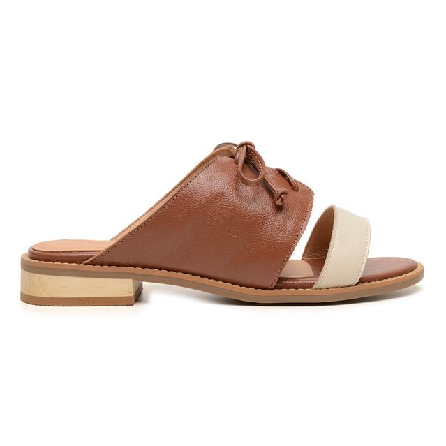Sandália Rasteira - CALMARIA - Off White E Chocolate - 842.80