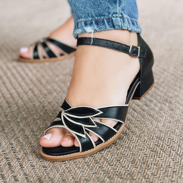 Sandália - TRANSMITIR - Preta e Off White - 965. 41
