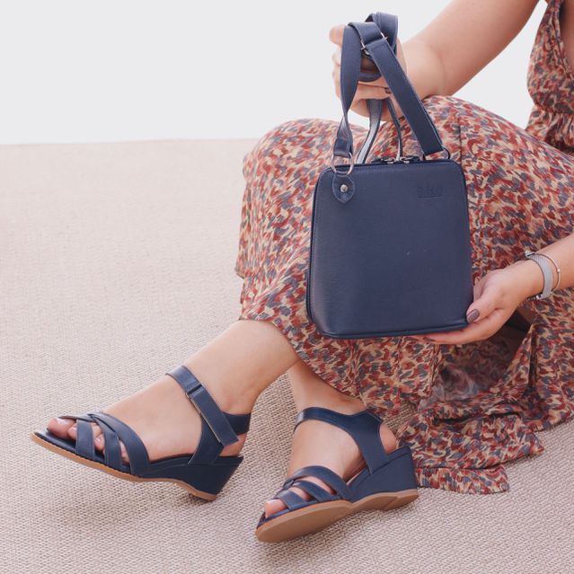 Sandália Anabela Couro Legítimo Azul Anil - MANDALA