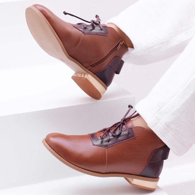 Bota - SINGULAR - Chocolate e Madeira - 664.48