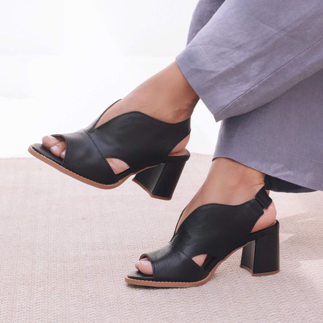 Sandália Peep Toe Preta - VENEZA