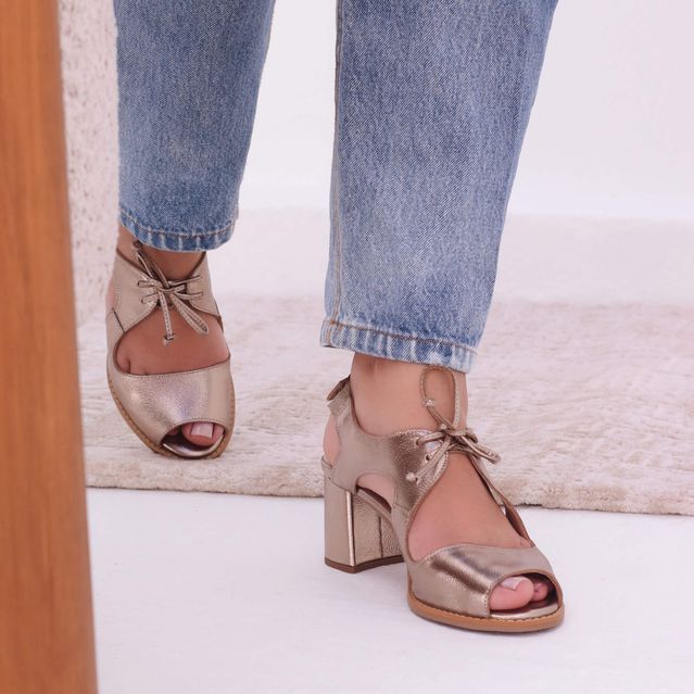 Sandália Salto Grosso - CONQUISTA - Champagne - 177.53