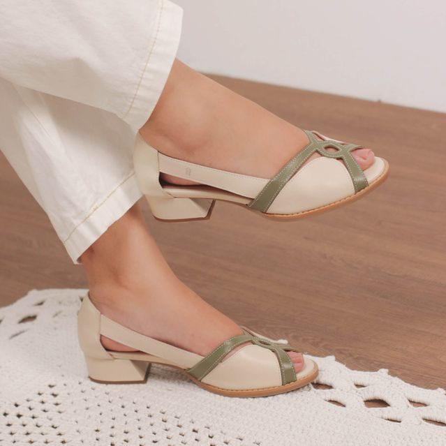 Sapato Peep Toe CUIDADO - Sálvia e Off White - 965.22