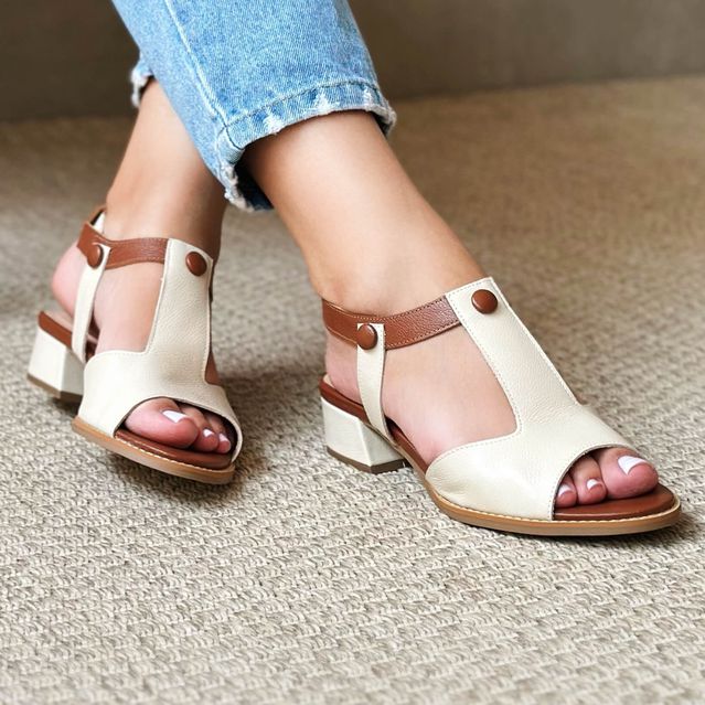 Sandália - ALEGRIA - Off White e Chocolate - 965.08