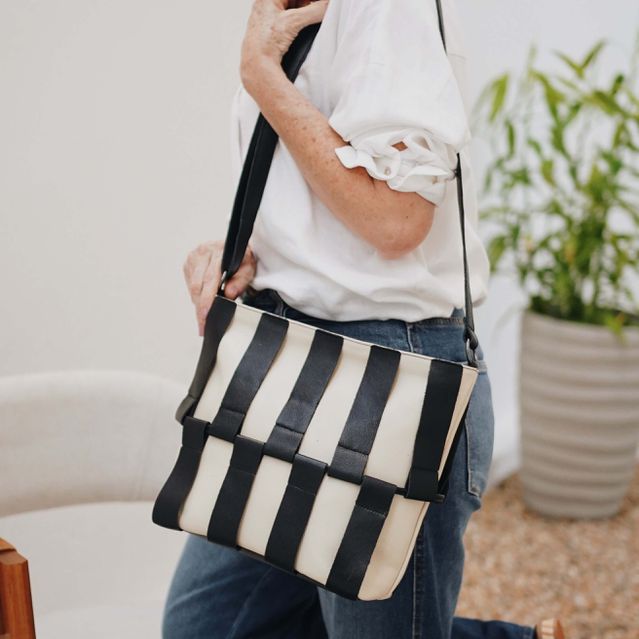 Bolsa de Couro - ÉLO - Off White E Preto