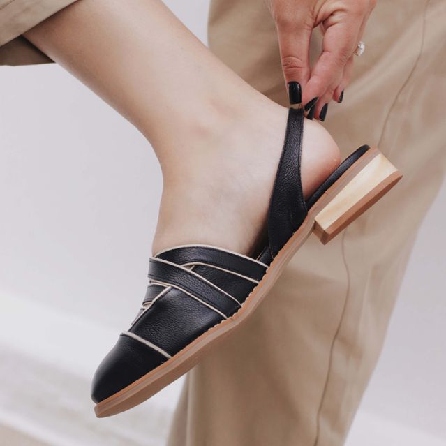 Mule APEGO Preto e Off white 664.71