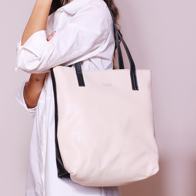 medium leather handbolsas