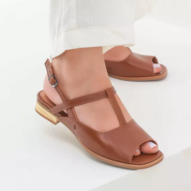 Sandália Rasteira - SERENA - Chocolate - 914.43