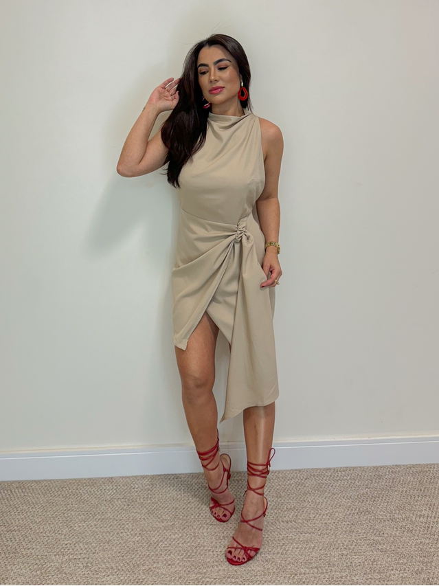Vestido Gola Alta Nó Areia
