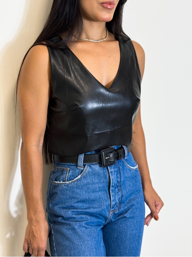 Cropped Couro Fake Zíper Preto