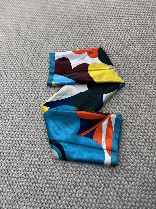 Lenço Cetim Abstrato Amarelo