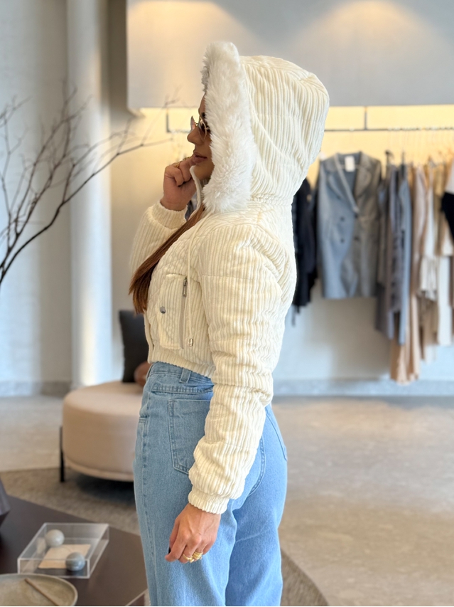 Casaco Pelo Fiorella Off