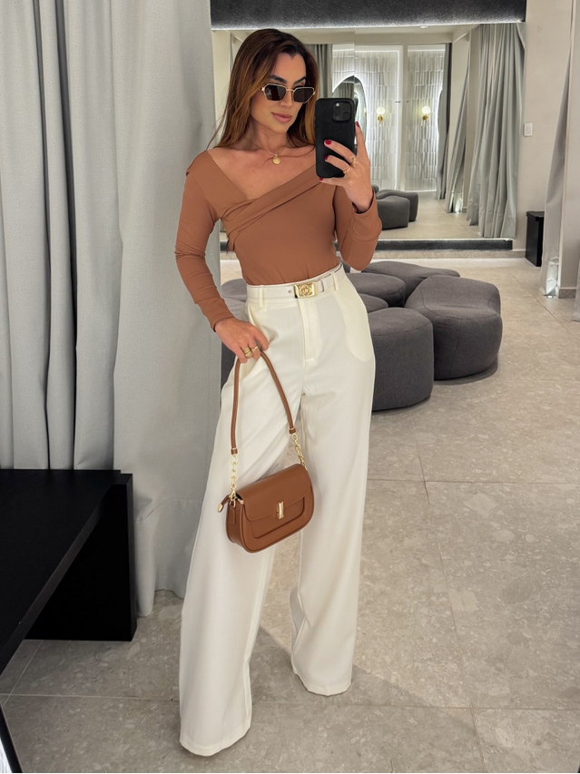 Calça Pantalona Beatriz Off