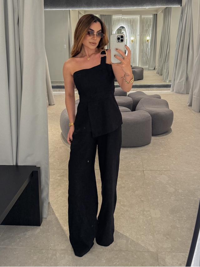 Macacão Fivela Cibele Preto