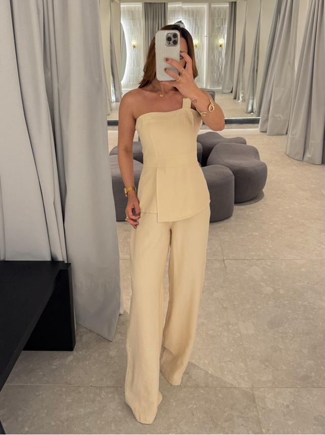 Macacão Fivela Cibele Areia