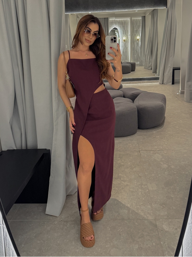 Vestido Midi Fenda Alexia Vinho 