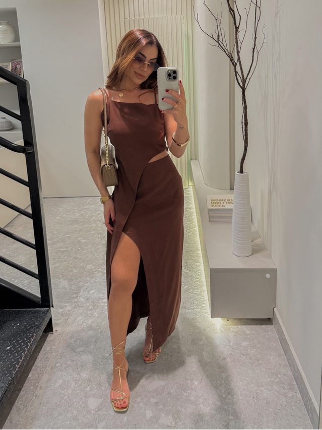 Vestido Midi Fenda Alexia Café 