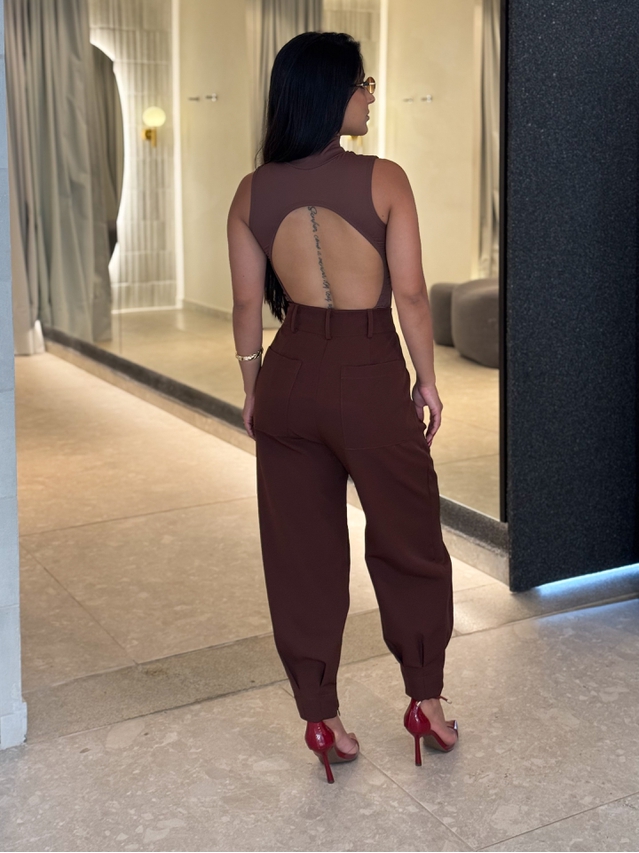 Calça Alfaiataria Cenoura Café