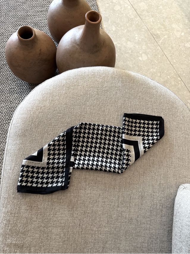 Lenço Fernanda Preto