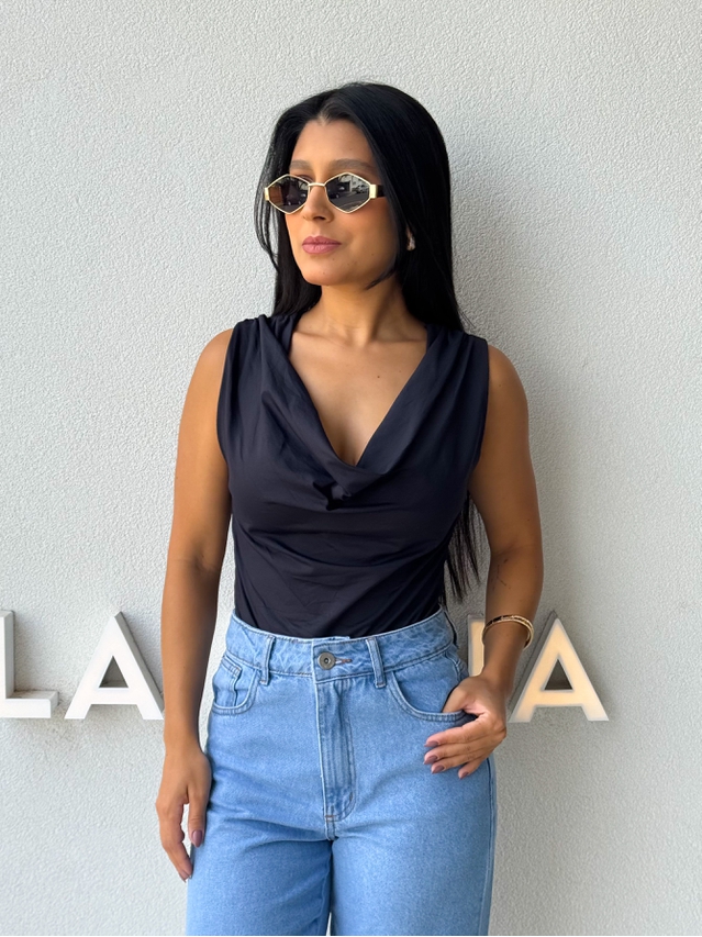 Body Decote Gaia Preto