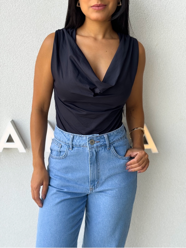 Body Decote Gaia Preto