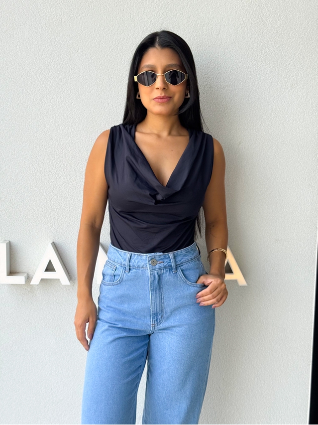 Body Decote Gaia Preto