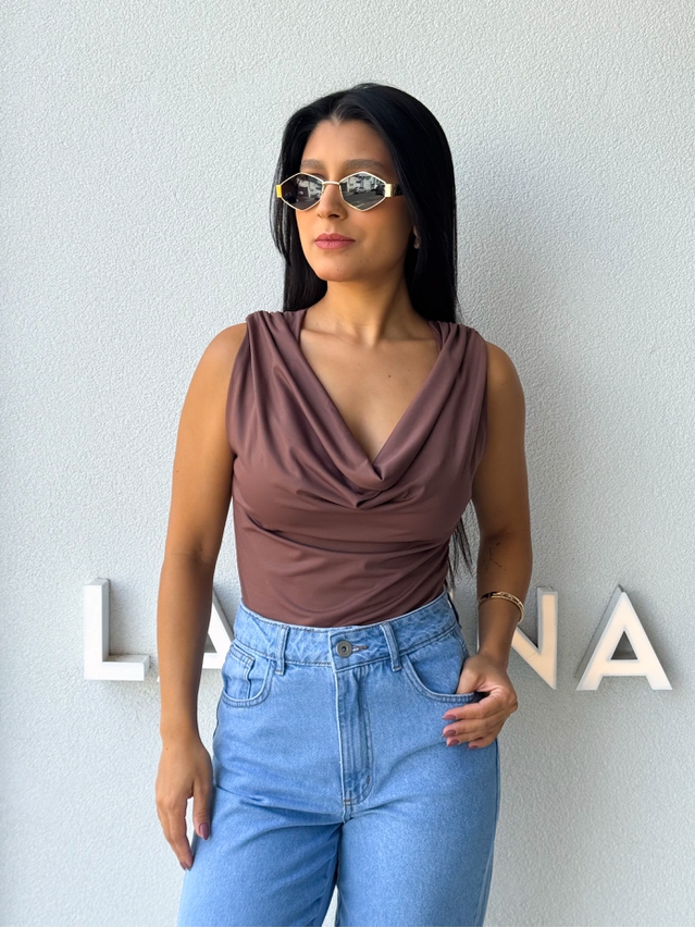 Body Decote Gaia Café 