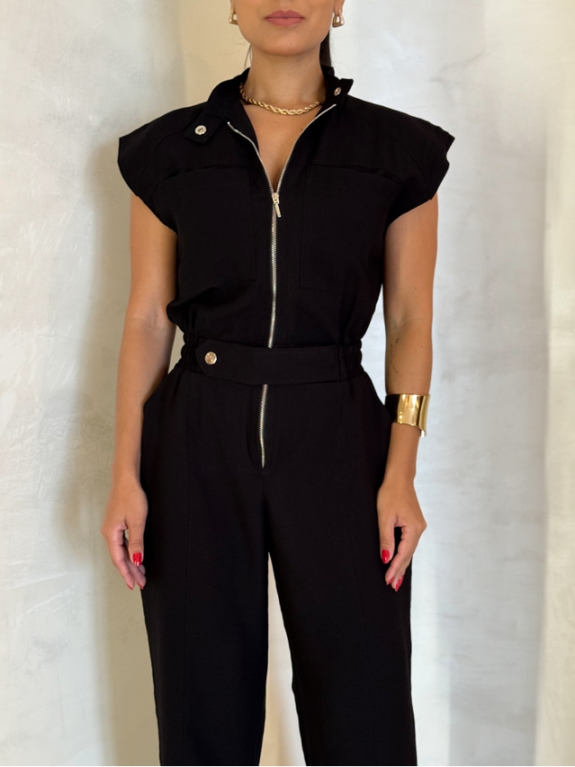 Macacão Tereza Preto 