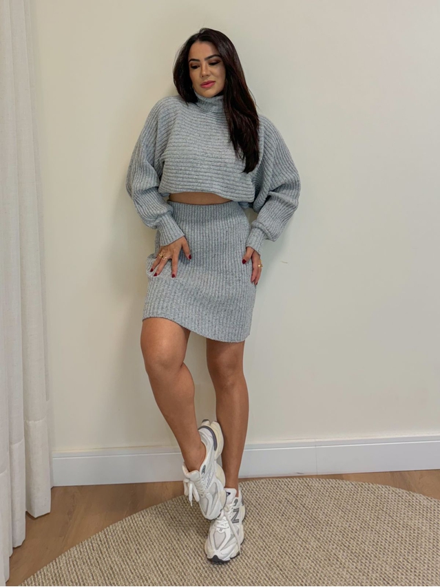 Conjunto Saia Mousse Cinza