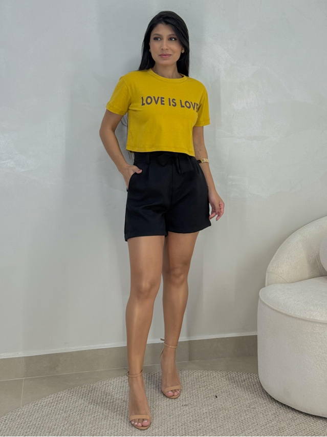 Camiseta Cropped Love Is Love Mostarda