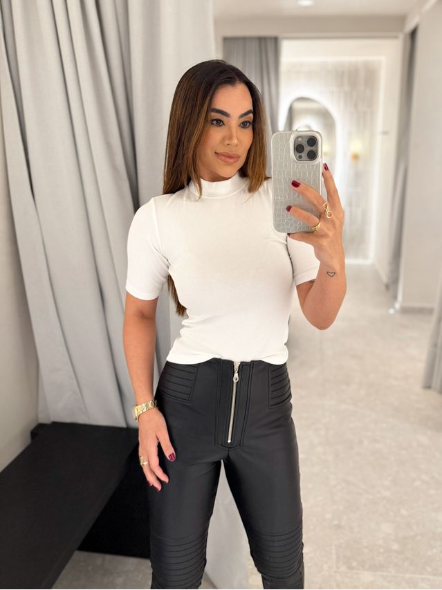 Blusa Manguinha Canelada Branca